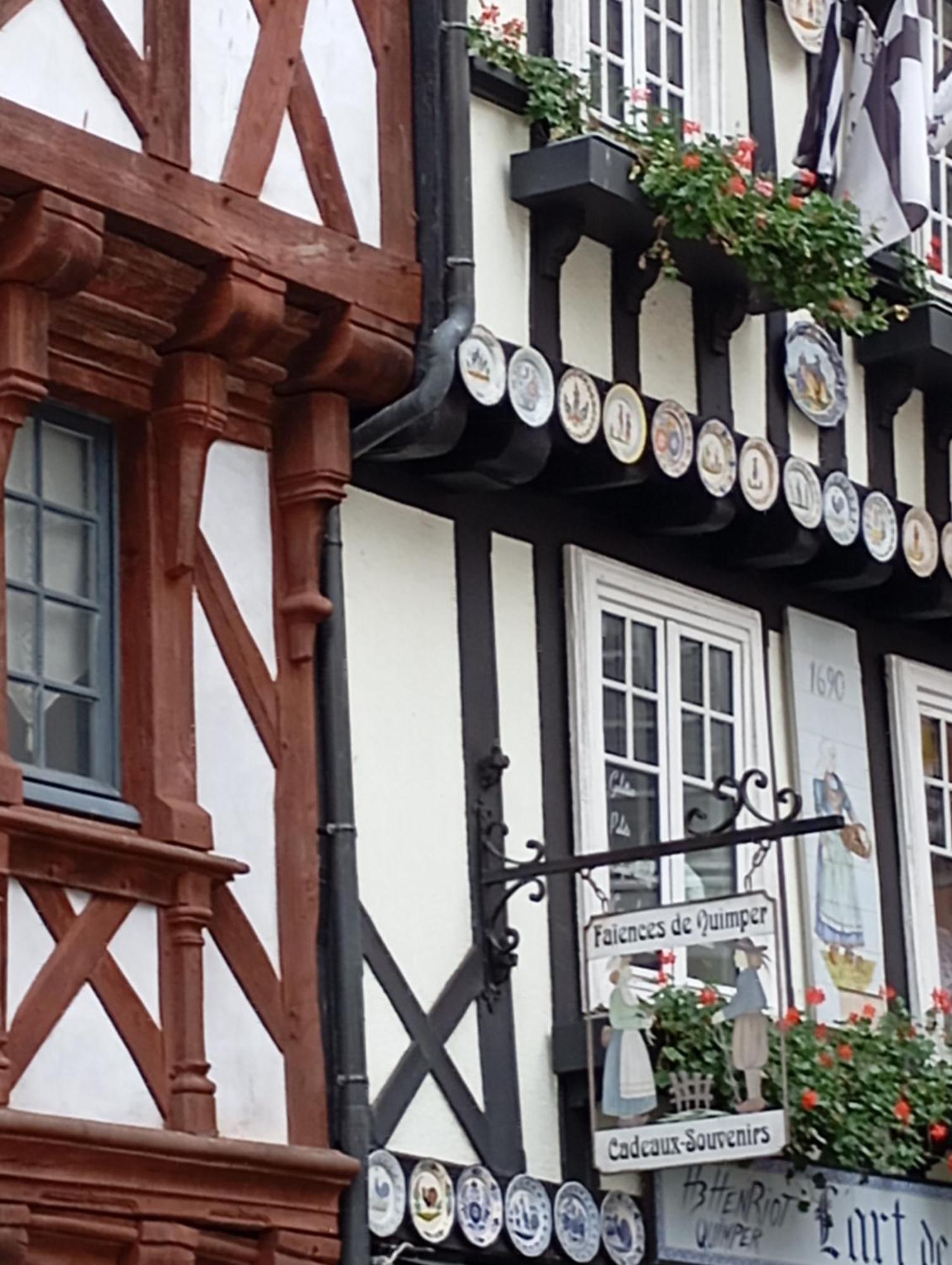Escapade Romantique Sous Les Toits De Kereon - Centre Historique, Rue Pietonne Quimper Dış mekan fotoğraf